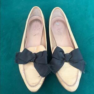 ♠️ Kate Spade Bow Flat Loafers Black and Cream Size 8.5